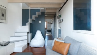 Mieszkanie na poddaszu mieszkanie na poddaszu, niewielkie mieszkanie, małe mieszkanie na poddaszu