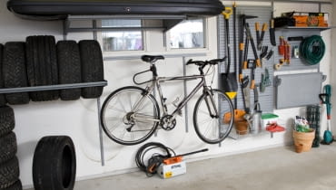 porządek w garażu, jak urządzić garaż, garaż, meble do garażu