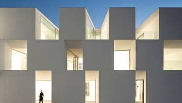 Dom starców w Alcácer do Sal, Portugalia, proj. Aires Mateus Arquitectos, 2010