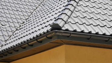 Rynny z PVC są dostępne w największej palecie kolorów - łatwo dopasować je kolorystycznie do elewacji i dachu rynny plastikowe, rynny PVC