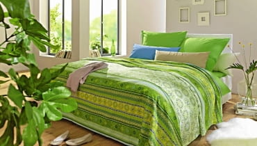 TKANINY NA ŁÓŻKO z miłej dla ciała bawełny. Narzuta 210 x 280 cm .59,95 zł, pościel (poszwa 140 x 200 cm, 2 poszewki 80 x 70). 119 zł, poszewki 80 x 70 cm. 44,95 zł/2 szt., Tchibo