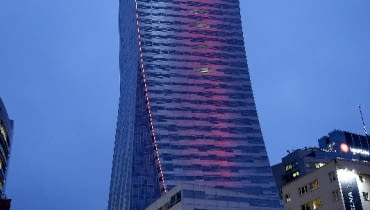 Otwarcie apartamentowca Złota 44