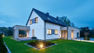 201 m2 powierzchnia użytkowa, 1200 m2 powierzchnia działki