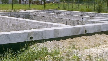 Przygotowane wcześniej przejścia instalacyjne ułatwiają sprawne przygotowanie przyłączy Przygotowane wcześniej przejścia instalacyjne ułatwiają sprawne przygotowanie przyłączy