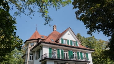 Metamorfoza zabytkowej willi w Zurichu projektu Boris Kudlicka with Partners Metamorfoza zabytkowej willi w Zurichu projektu Boris Kudlicka with Partners