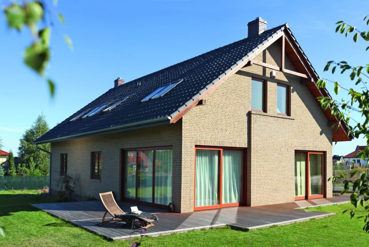 Unikalny charakter cegieł jest wypadkową rodzaju zastosowanej gliny (jej koloru, plastyczności, składu mineralnego) oraz detali różniących procesy produkcji Unikalny charakter cegieł jest wypadkową rodzaju zastosowanej gliny (jej koloru, plastyczności, składu mineralnego) oraz detali różniących procesy produkcji