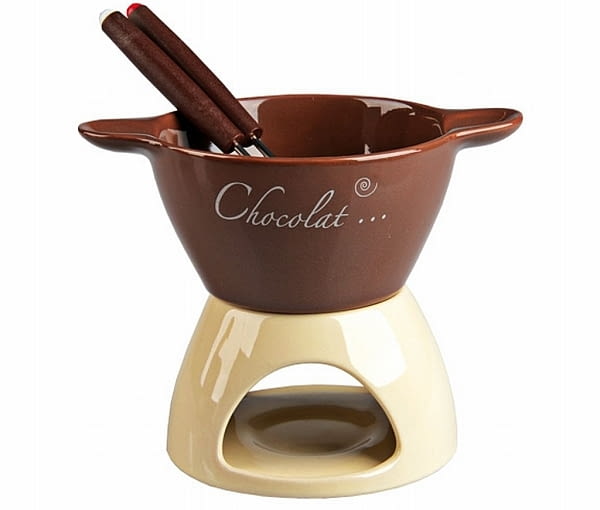 Kolekcja "Czekoladowy Raj" w sklepach Empik - ceramiczny zestaw do fondue: 39,90 zł. Empik, Czekoladowy Raj, nowa kolekcja Empiku, gadżety z Empiku, nowości Empik