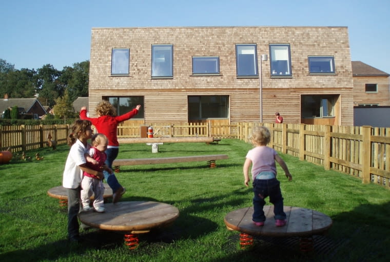 Clay Field autorstwa Riches Hawley Mikhail Architects riba, architektura