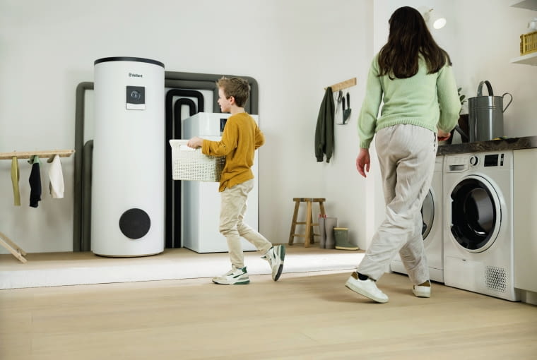 Na efektywność pompy gruntowej wpływa m.in. różnica temperatury między górnym a dolnym źródłem. Dlatego w tego typu instalacjach, podobnie jak w układzie z pompą powietrzną, stosuje się regulację pogodową Na efektywność pompy gruntowej wpływa m.in. różnica temperatury między górnym a dolnym źródłem. Dlatego w tego typu instalacjach, podobnie jak w układzie z pompą powietrzną, stosuje się regulację pogodową