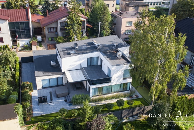 Przebudowa domu z lat 70. w Częstochowie. Proj. ANTA Architekci