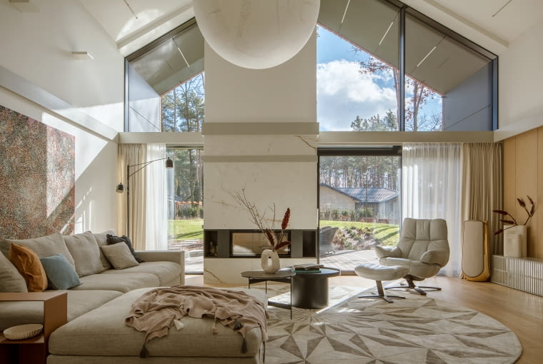 Willa w podwarszawskim Chotomowie. Proj. Hola Design