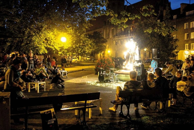 Trójmiejska 'Inicjatywa Miasto' skłania mieszkańców, by sami wytyczali ścieżki, którymi chcą chadzać.