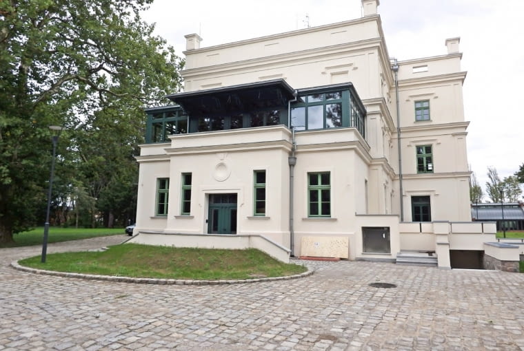 Dwór we Włościejewkach Dwór we Włościejewkach