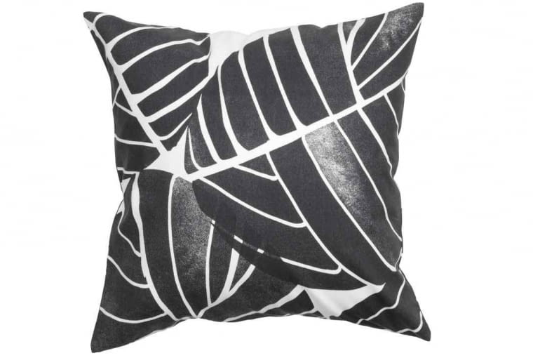 H&M Home: poszewka na poduszkę w nadruki liści (50x50 cm). Cena: 29,90 zł. zakupy, akcesoria, dodatki, H&M Home