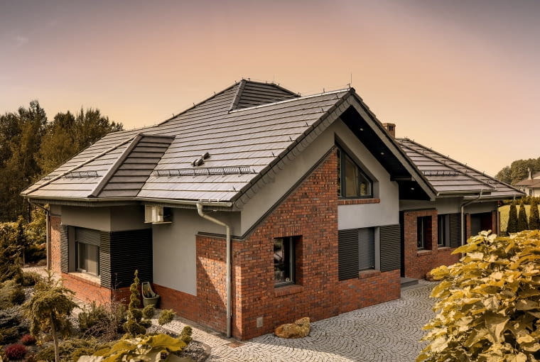 Dachówka ceramiczna Braas Turmalin, kolor antracytowy (2)