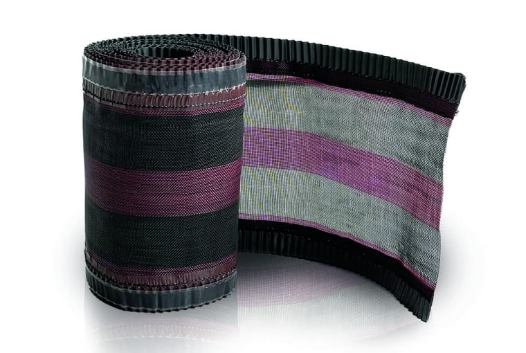 Taśma kalenicowa pod gąsiory jest niezastąpionym elementem w zapewnieniu skutecznej wentylacji połaci dachowych