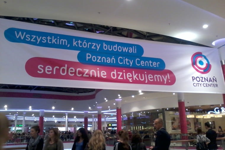Inwestor dziękuje budowniczym. Inwestor dziękuje budowniczym.