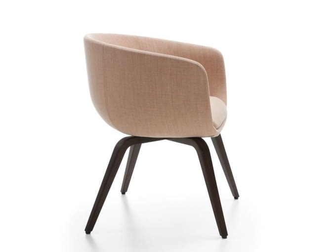 Fotel Nu. Meble Paula Brooksa dla polskiej marki w nowej odsłonie