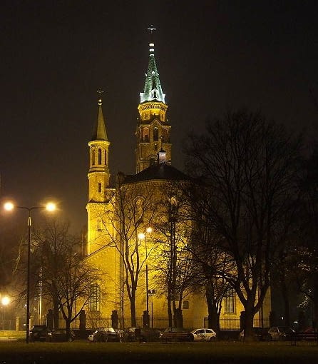 Kościół św. Augustyna to kościół w stylu neoromańskim, wzniesiony w 1896 roku. Podczas II Wojny Światowej znalazł się na terenie Getta i służył jako świątynia katolikom żydowskiego pochodzenia. Oprócz zwiedzania wnętrza kościoła, będziemy mieli także okazję wejść na siedemdziesięciometrową wieżę kościelną. kosciol sw. Augustyna, warszawa, neoromanizm, uwolnij przestrzen