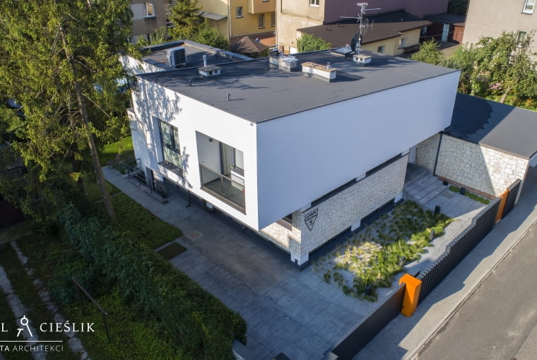 Przebudowa domu z lat 70. w Częstochowie. Proj. ANTA Architekci