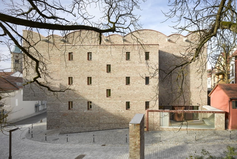 [(c)Roland Halbe; Veroeffentlichung nur gegen Honorar, Urhebervermerk und Beleg / Copyrightpermission required for reproduction, Photocredit: Roland Halbe]