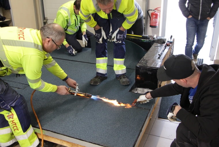 BMI Academy w rozwoju kariery dekarzy: teoria i praktyka czynią mistrza BMI Academy w rozwoju kariery dekarzy: teoria i praktyka czynią mistrza