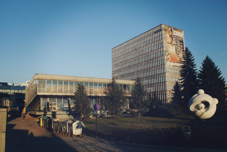 Budynek Audytorium Wydziału Chemii Uniwersytetu Wrocławskiego Budynek Audytorium Wydziału Chemii Uniwersytetu Wrocławskiego