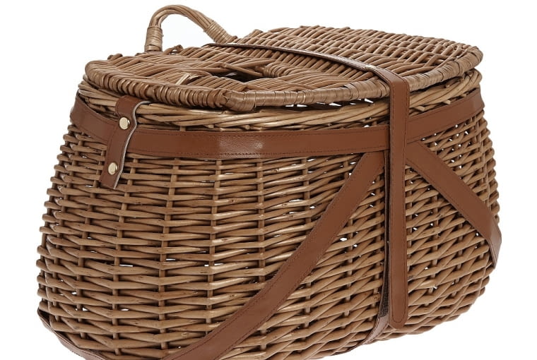 TK Maxx: kosz piknikowy. Cena: 99,99 zł. lampion, lato, tk maxx, produkty, nowości