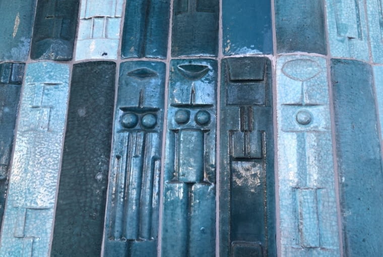 Mozaika Stanisława Kucharskiego w Empiku w dawnym pawilonie Cepelii Mozaika Stanisława Kucharskiego w Empiku w dawnym pawilonie Cepelii