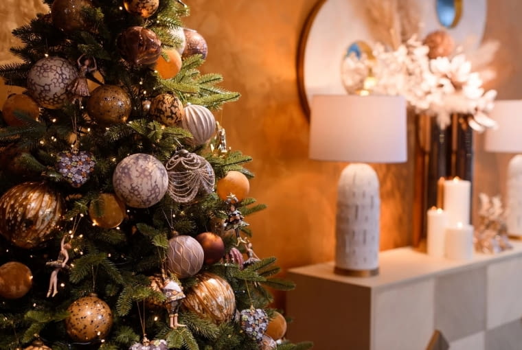 Bombka z kwiatami 8 cm Bombka z kwiatami 8 cm