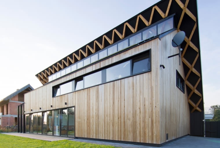 Dom Za Dachem. Proj. Superhelix Pracownia Projektowa – Bartłomiej Drabik Dom Za Dachem. Proj. Superhelix Pracownia Projektowa – Bartłomiej Drabik