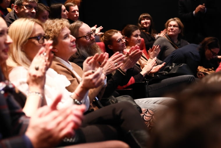 Wykład Robeta Koniecznego na wernisażu wystawy "Ruchome / Nieruchome" w Galerii Architektury GAGA w Krakowie