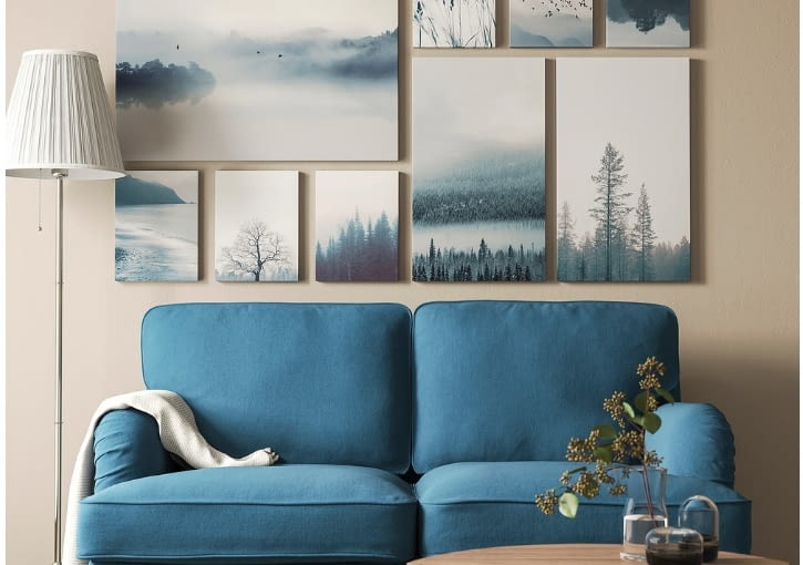 Pomysł na układ dekoracji na ścianie plakaty