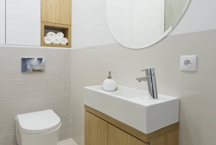 Oddzielne pomieszczenie na wc. Oddzielne pomieszczenie na wc.