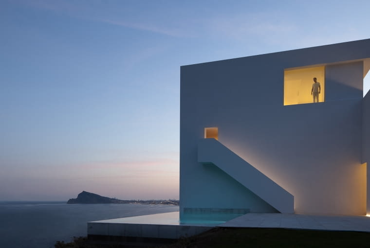 HOUSE ON THE CLIFF Alicante HOUSE ON THE CLIFF Alicante