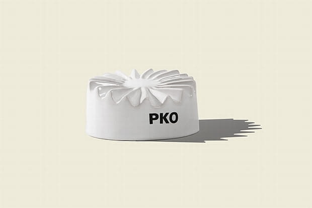 Świetny prezent nie tylko dla miłośników Warszawy. Ceramiczny model rotundy PKO (jednej z ikon stołecznej architektury) jest częścią kolekcji Magdaleny Łapińskiej "Sen o Warszawie". Do kupienia na sklep.resetpoint.pl za 96 zł. polski projekt, polski design, święta, prezent na święta