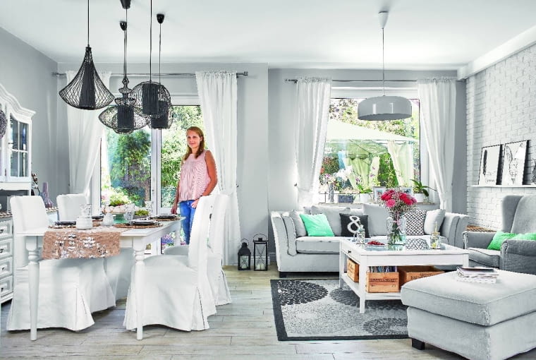 Salon z jadalnią w bieli Salon z jadalnią w bieli