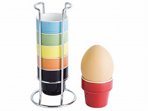 6 kolorowych podstawek do jajek, przypominających filiżanki do espresso. Do kupienia na pt-store.pl za 49 zł. kieliszki do jajek, kieliszki na jajka, w czym podać jajka, podstawki do jajek
