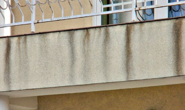 Płyta balkonowa bez zamontowanych okapników OLYMPUS DIGITAL CAMERA