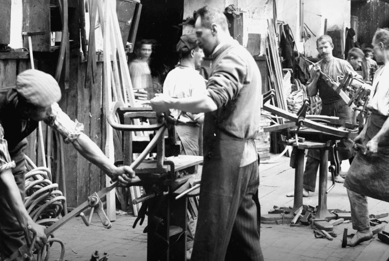 Technika giętego drewna. Technika giętego drewna.