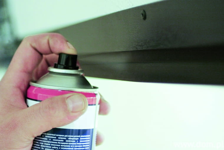 Zabezpieczenia odpowiednim preparatem wymagają również uszczelki bram garażowych Zabezpieczenia odpowiednim preparatem wymagają również uszczelki bram garażowych