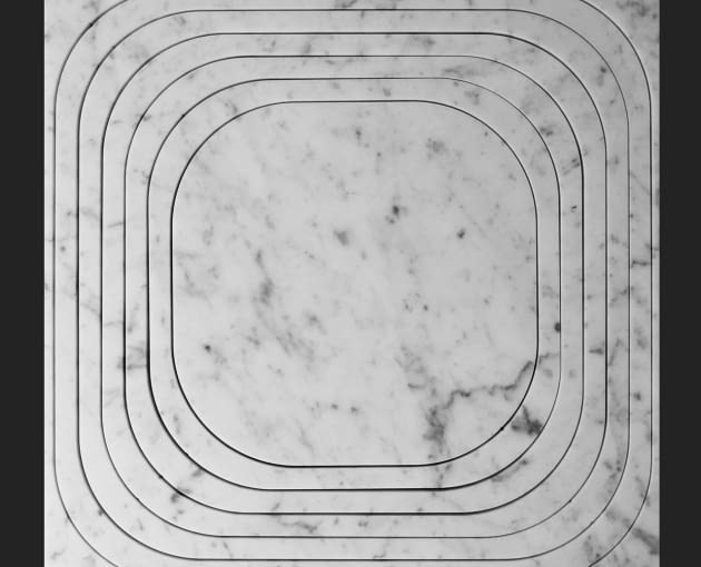 Elementy marmurowego stołka, proj. Paolo Ulian i Moreno Ratti