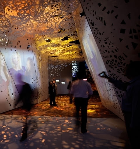 Polski Pawilon na EXPO 2010 w Szanghaju - Przez najbliższe pół roku ma szansę go obejrzeć milion Chińczyków. expo 2010, polski pawilon, wwaa, wwa architekci, szanghaj, polska architektura