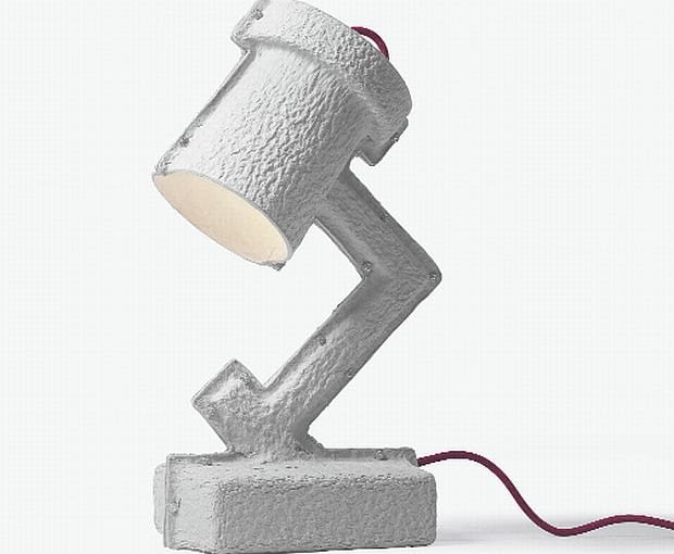 Lampa Trash Me Table, masa papierowa
