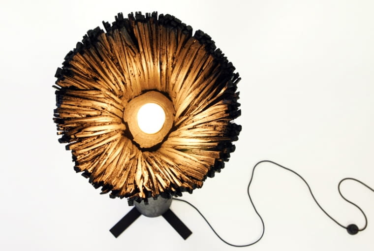 "Pressed wood black" lampa podłogowa wymiary: 36cm x 165cm