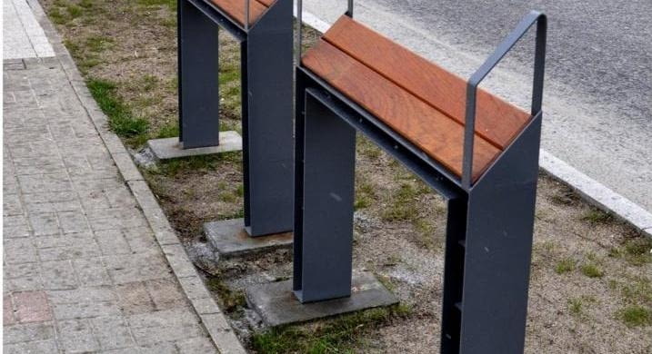 Przysiadaki w Gdyni W Gdyni pojawiły się nowe meble miejskie - przysiadki