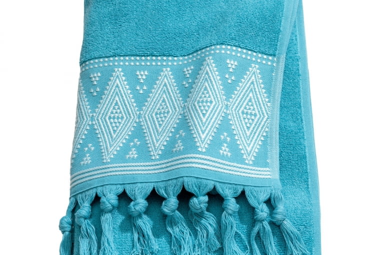 Koc z delikatnym wzorem Nowości w kolekcji Summer 2017 od H&M Home