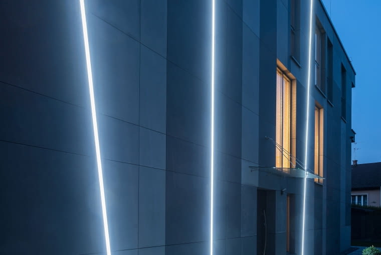 CUT House. Proj. KUMSTUDIO Łukasz Skorek