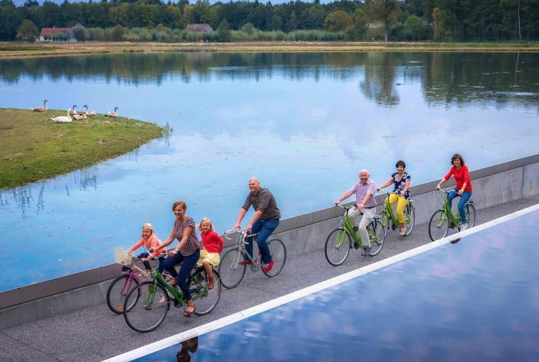 „Cycling throug Water - ścieżka rowerowa w Belgii biegnąca przez środek jeziora. Proj. BuroLandschap „Cycling throug Water - ścieżka rowerowa w Belgii biegnąca przez środek jeziora. Proj. BuroLandschap