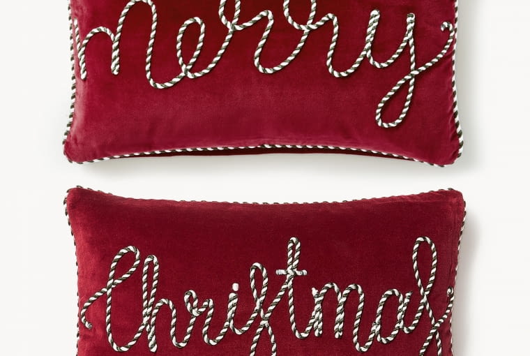 Komplet poszewek na poduszkę z aksamitu Jolly, 2 elem., 229,90 zł, Westwing Collection, Westwing.pl Komplet poszewek na poduszkę z aksamitu Jolly, 2 elem., 229,90 zł, Westwing Collection, Westwing.pl